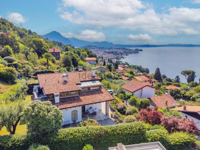 Case e ville in vendita di 254 m² in Via Venti Settembre, 43