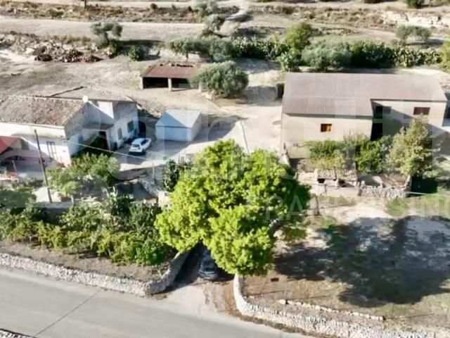 Case e ville in vendita di 191 m² in Strada Provinciale 59