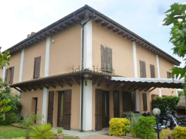 Case e ville in vendita di 192 m² in Via Casadio