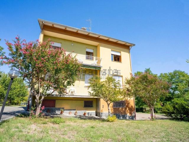 Case e ville in vendita di 192 m² in Via Risorgimento, 6