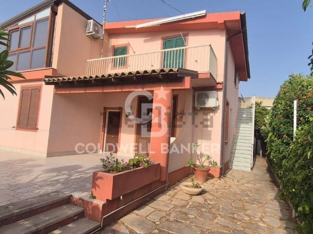Case e ville in vendita di 192 m² in Viale della Concordia, 46