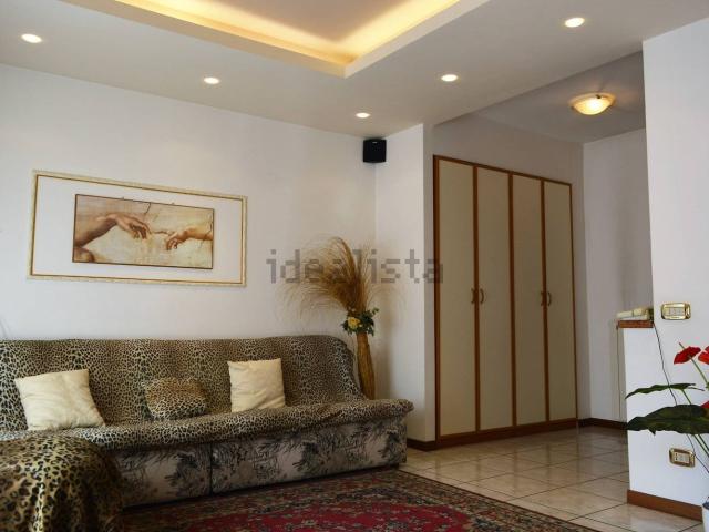Case e ville in vendita di 192 m² in Piazza Angelo Bolzetta, 12