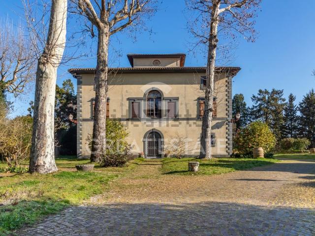 Case e ville in vendita di 1936 m² in Via Giove