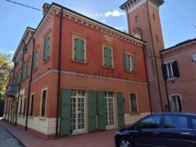 Case e ville in vendita di 1932 m² in Via Frasbalda angolo Via Rocca