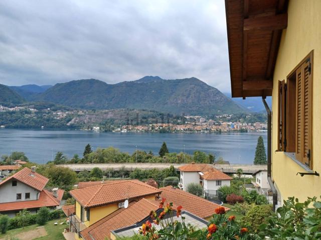 Case e ville in vendita di 193 m² in Via Agrano, 7