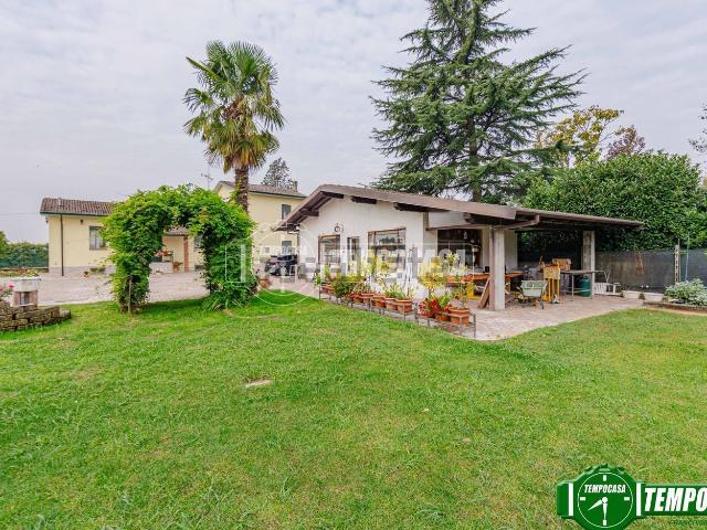 Case e ville in vendita di 193 m² in Via Belvaschi
