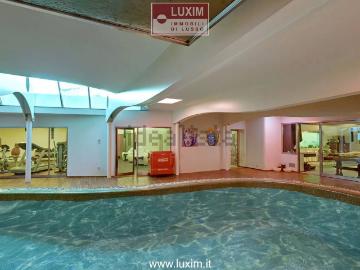 Case e ville in vendita di 1948 m²