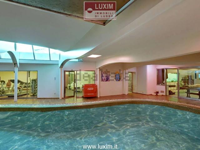 Case e ville in vendita di 1948 m²