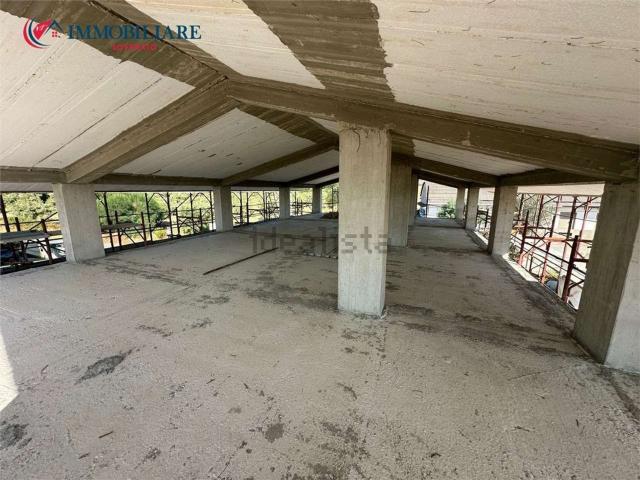 Case e ville in vendita di 194 m² in Via Giosuè Carducci