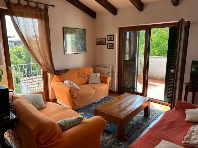 Case e ville in vendita di 194 m² in Via Maestri del Marmo