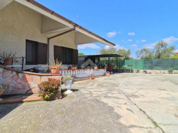 Case e ville in vendita di 194 m² in Viale delle Sorgenti