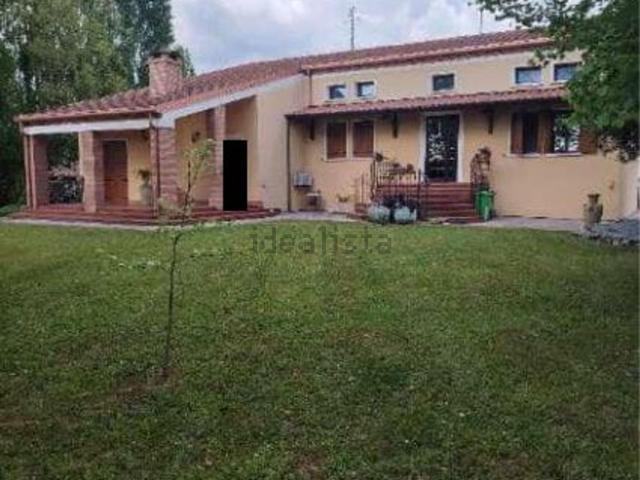 Case e ville in vendita di 195 m² in Via Ca&apos  Mignola Bassa, 4
