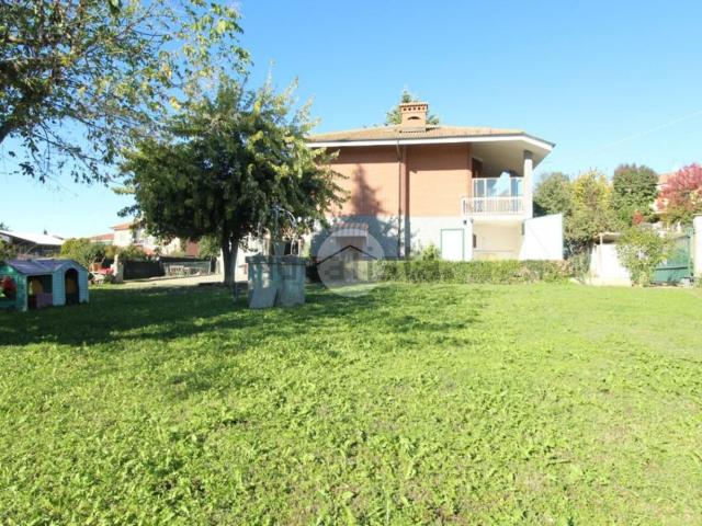 Case e ville in vendita di 195 m² in Via Bonissani, 52