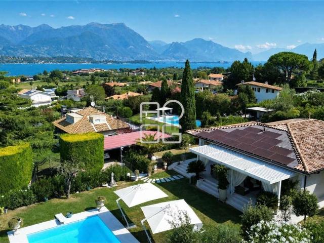 Case e ville in vendita di 195 m² in Via Gorizia, 4
