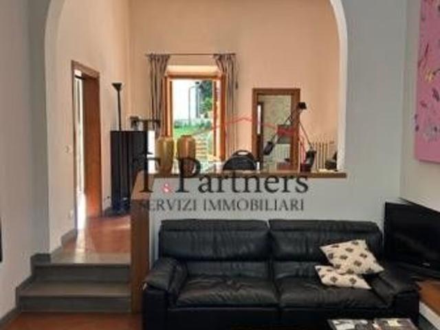 Case e ville in vendita di 195 m² in Via del Gelsomino