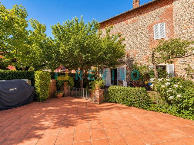 Case e ville in vendita di 195 m² in Via di San Piero in Vincio