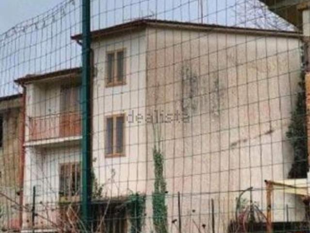 Case e ville in vendita di 195 m² in Via Furmo
