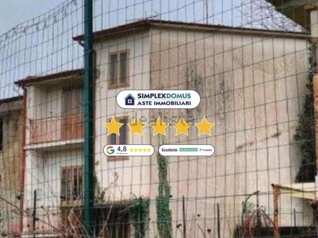 Case e ville in vendita di 195 m² in Via Furmo