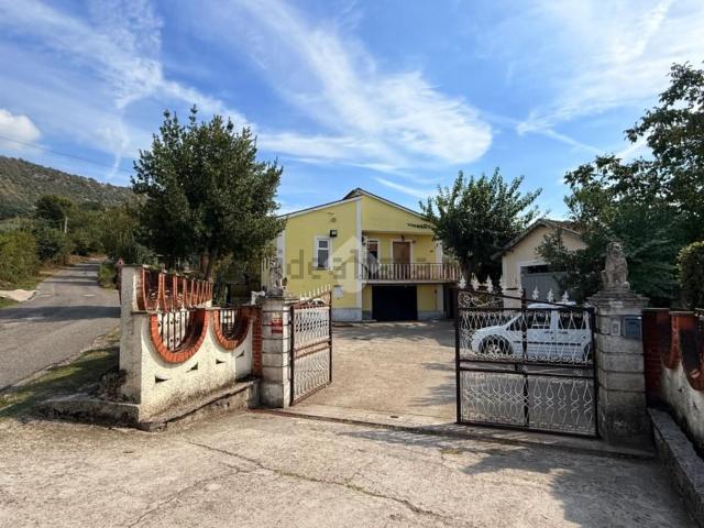 Case e ville in vendita di 195 m² in Via Madonna di Tufano, 90