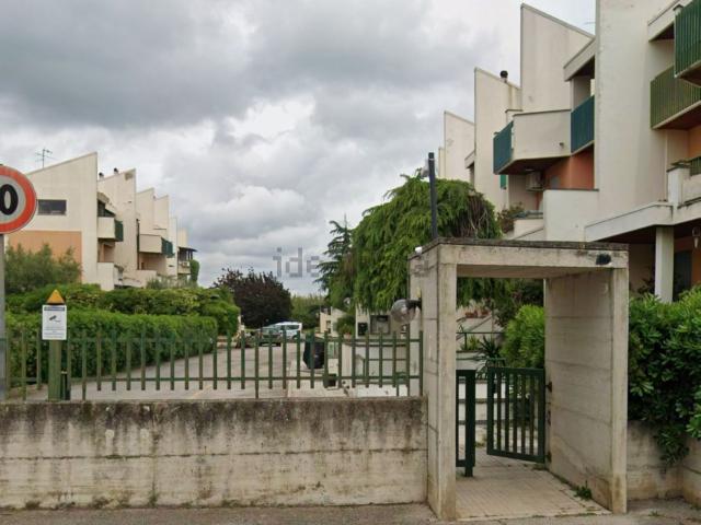 Case e ville in vendita di 195 m² in Via Piane