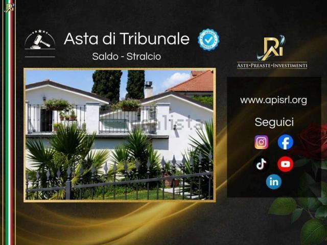 Case e ville in vendita di 195 m² in Via Privata Altamira, 16