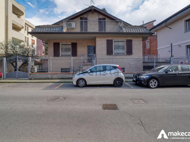 Case e ville in vendita di 196 m² in Via Giuseppina Biggiogero, 1