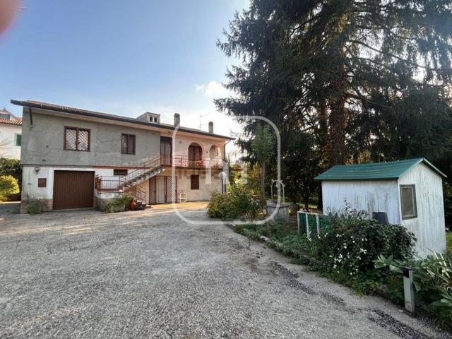 Case e ville in vendita di 196 m² in Contrada La Fossa