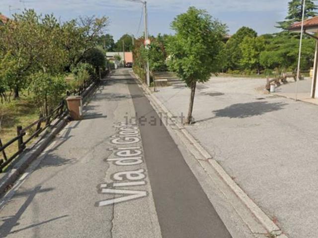 Case e ville in vendita di 197 m² in Via dei Giochi