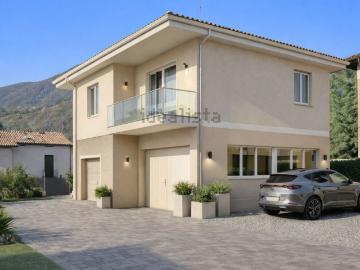 Case e ville in vendita di 197 m² in Via San Pietro, 63