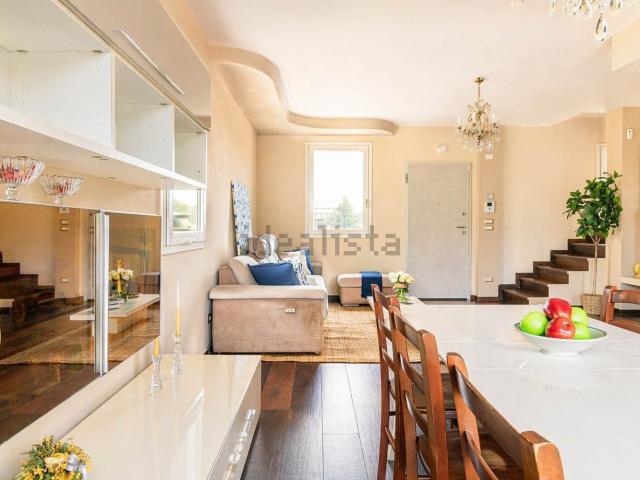Case e ville in vendita di 197 m² in Via Punta, 39