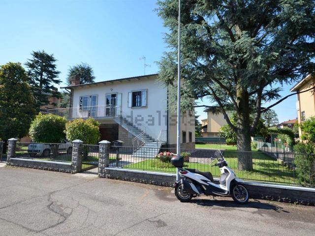 Case e ville in vendita di 198 m² in Via Salvador Allende, 11