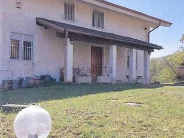 Case e ville in vendita di 198 m² in Frazione Oliva