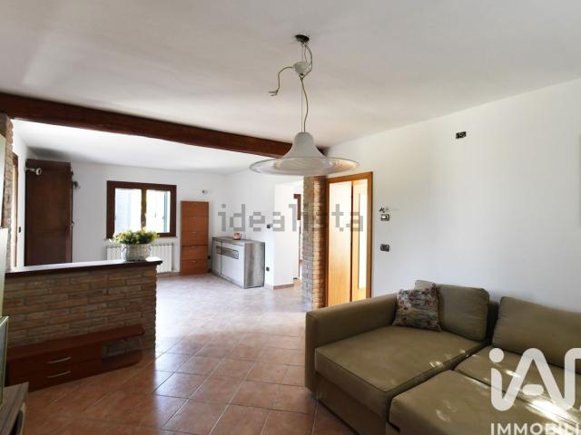 Case e ville in vendita di 199 m² in Via Codiferro Basso, 8