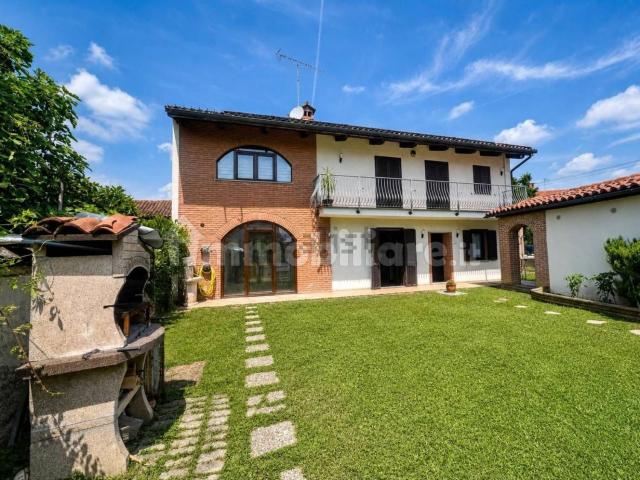 Case e ville in vendita di 199 m² in Via Labirinti, 30