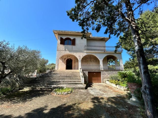 Case e ville in vendita di 199 m² in Contrada Rosole