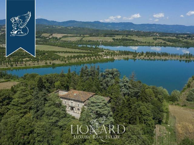 Case e ville in vendita di 2000 m²