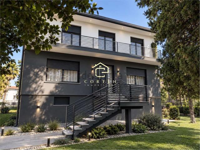 Case e ville in vendita di 200 m²
