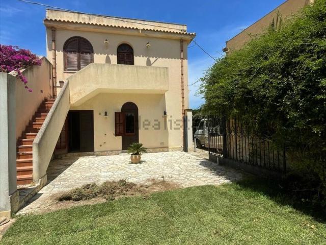 Case e ville in vendita di 200 m²