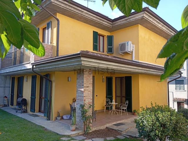 Case e ville in vendita di 200 m²