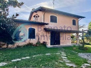 Case e ville in vendita di 200 m²