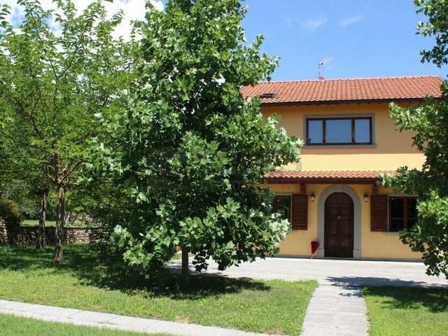 Case e ville in vendita di 200 m²