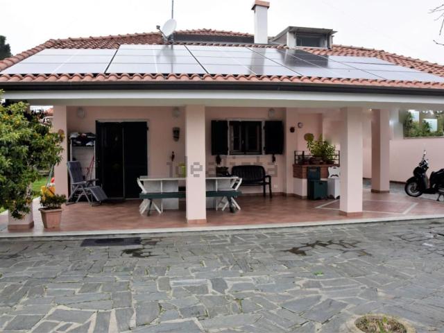 Case e ville in vendita di 200 m²