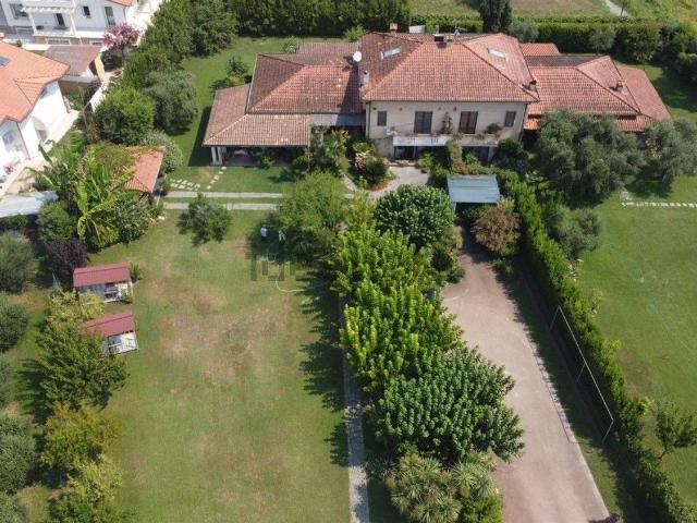 Case e ville in vendita di 200 m²
