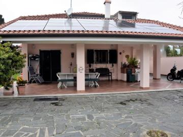 Case e ville in vendita di 200 m²