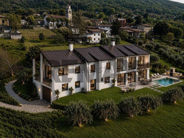 Case e ville in vendita di 250 m²