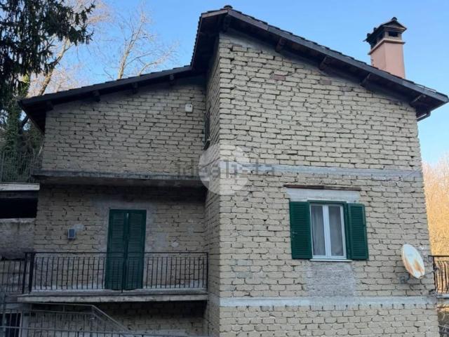 Case e ville in vendita di 200 m² in Via Colle di Giano, 5