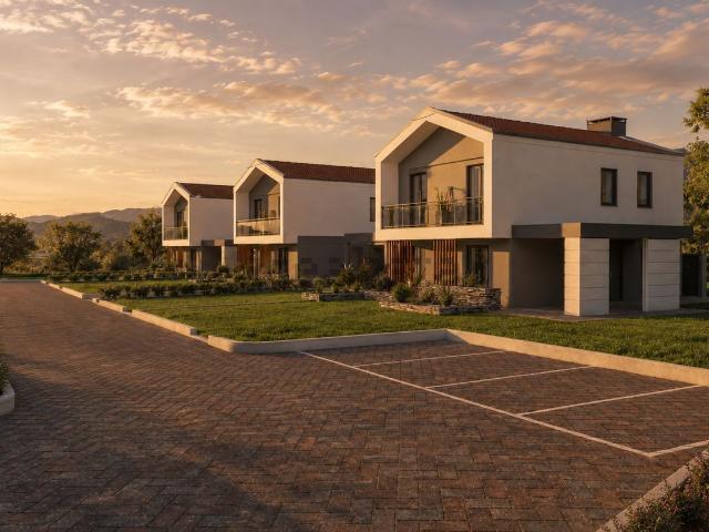 Case e ville in vendita di 200 m² in Via Ca&apos  Borini