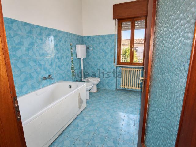 Case e ville in vendita di 200 m² in Via Cairoli, 33