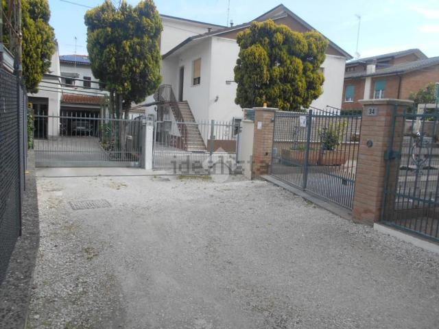 Case e ville in vendita di 200 m² in Via Caprera, 36