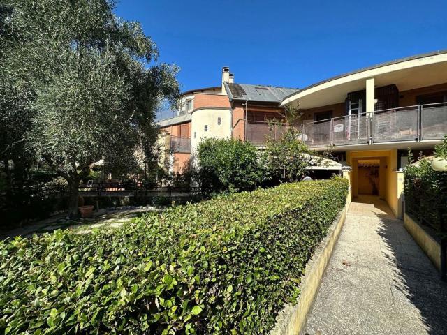 Case e ville in vendita di 200 m² in Via Carlo Grabher, 14